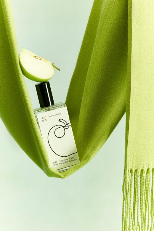 MO MAEK蓦刻 洛川瑞雪苹果织物香喷 50ml x 2瓶 衣物淡香水 水基配方 不伤衣物 （苹果清香）  商品图1