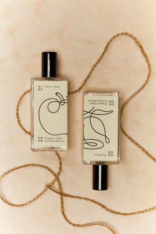 MO MAEK蓦刻 洛川瑞雪苹果织物香喷 50ml x 2瓶 衣物淡香水 水基配方 不伤衣物 （苹果清香）  商品图6