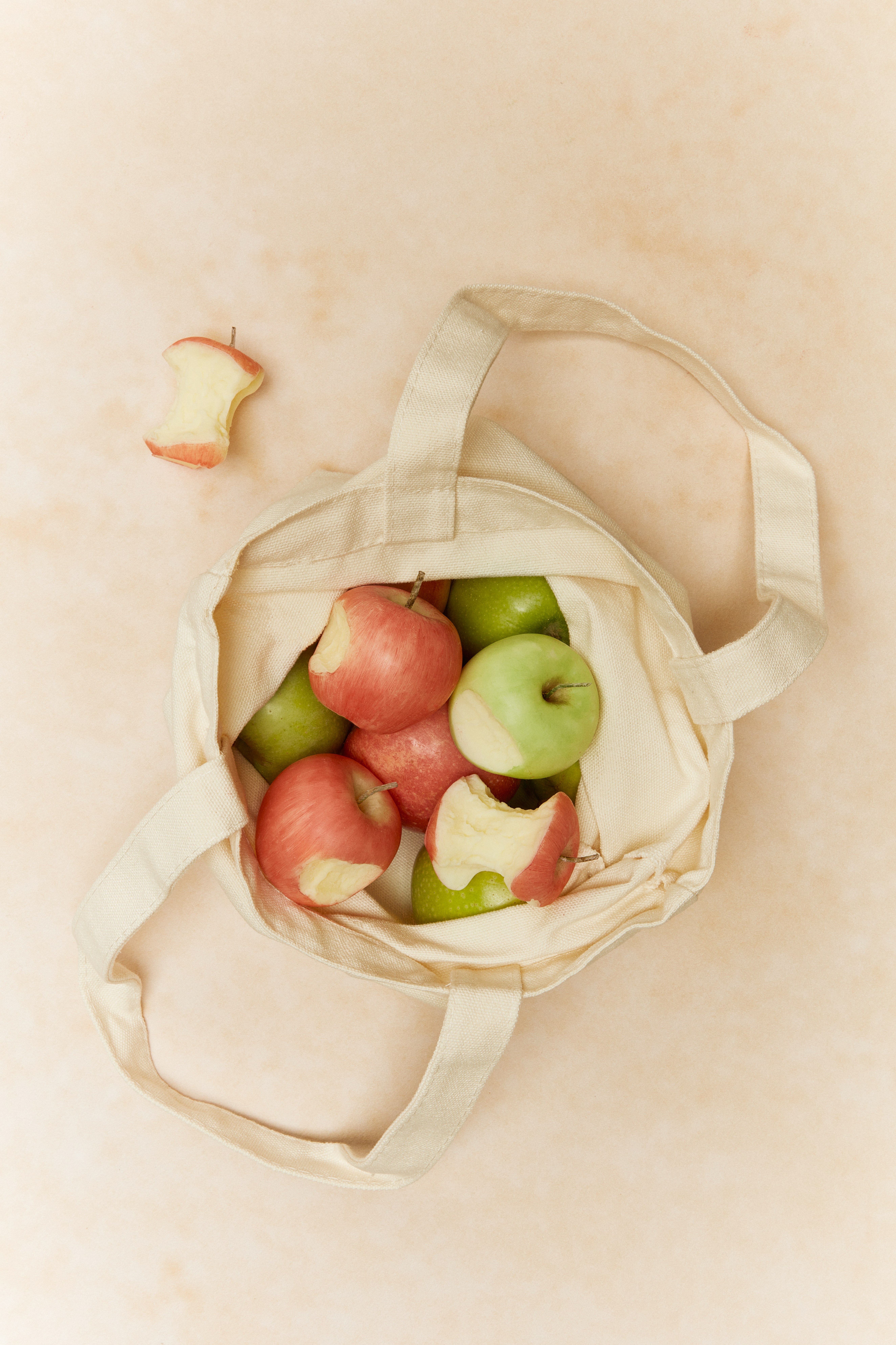 MO MAEK蓦刻 咬一口苹果手绘香薰蜡烛 洛川瑞雪苹果清香