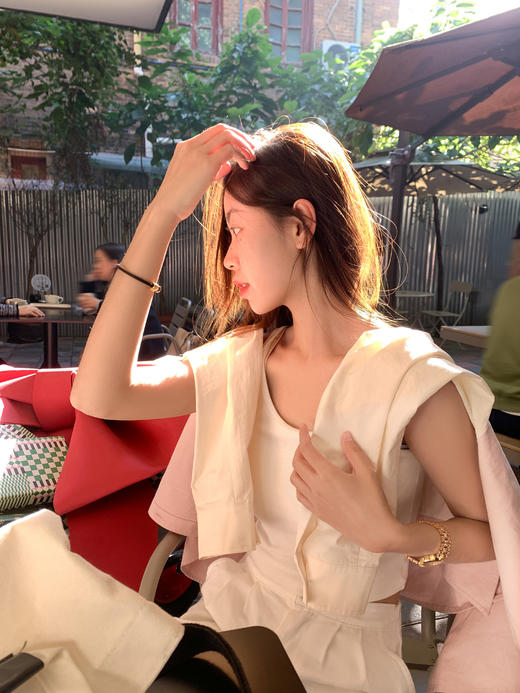 <曾小咸推荐>3.28现货秒杀 ！微信超特价！粉白插肩袖衬衫 日常159.99 立减70 秒杀89.99！ 商品图5