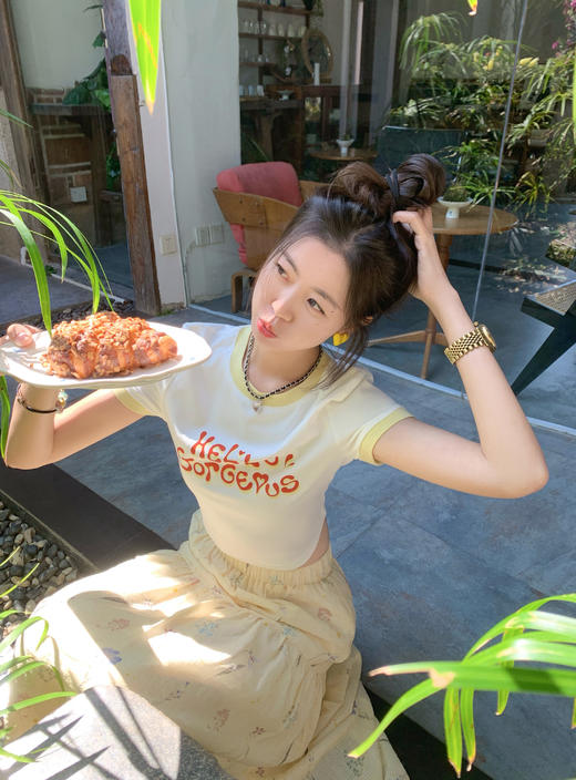 <曾小咸推荐>现货秒杀！最后一波 ！抢到赚到！设计感黄色边红色字母印花 日常99.99 立减50 秒杀49.99！ 商品图12