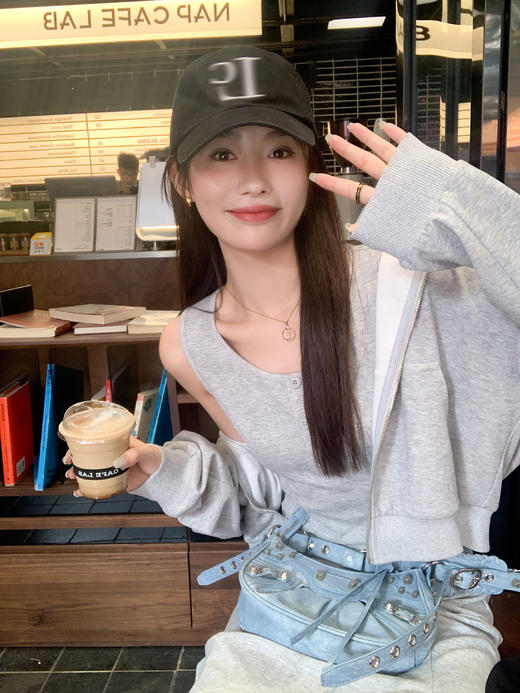 <曾小咸推荐>灰色连帽外套+吊带连衣裙 外套秒杀价79.99！！ 吊带裙秒杀价69.99！！ 商品图6