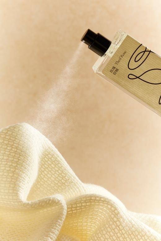 MO MAEK蓦刻 洛川瑞雪苹果织物香喷 50ml x 2瓶 衣物淡香水 水基配方 不伤衣物 （苹果清香）  商品图5