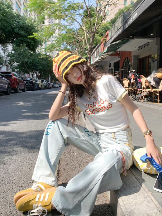 <曾小咸推荐>现货秒杀！最后一波 ！抢到赚到！设计感黄色边红色字母印花 日常99.99 立减50 秒杀49.99！ 商品图5