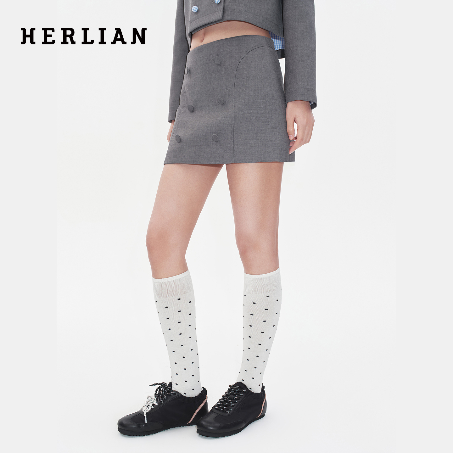 HERLIAN2025年秋季新品女士半裙双排扣设计超短裤裙