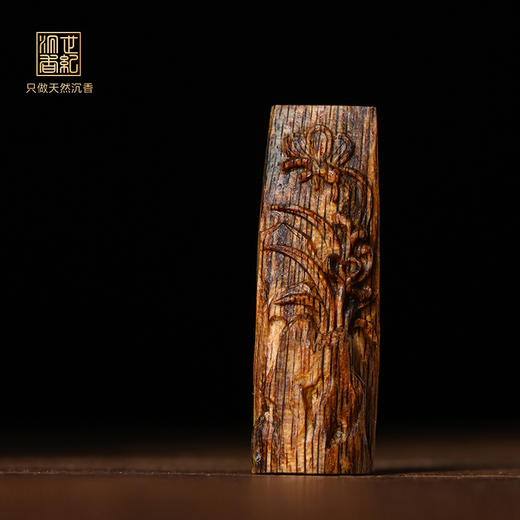 兰花·牌丨天然芽庄白奇楠雕件 沉水级 1.5克 SP11982 商品图0