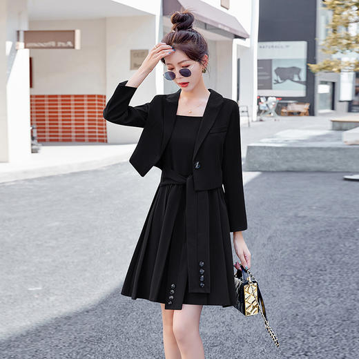 HR CPYY9025优雅风连衣裙套装西装款吊带连衣裙两件套 商品图1