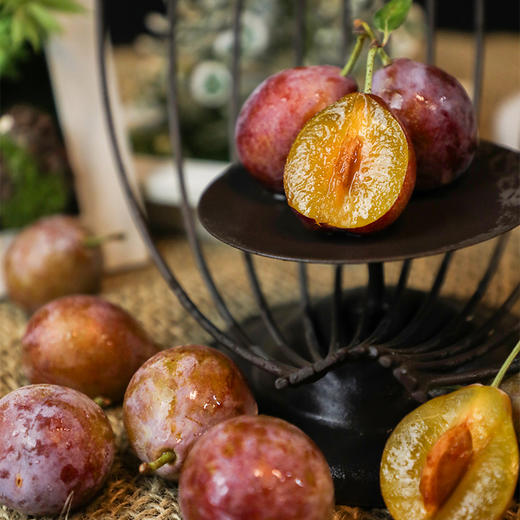 新疆法兰西西梅清甜爽口细腻绵甜，汁水充沛，冷藏后更加脆甜鲜嫩哦 商品图9