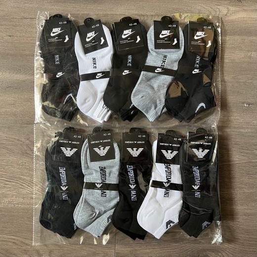 这样的福利！还有谁？潮牌赠品袜，一包10双（花型随机） 商品图0