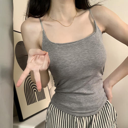 🔥潮流达人必备单品‼️【觉袈纯欲风吊带背心】张贝贝同款辣妹吊带！！ 买2件白嫖抑菌内裤！免穿bra直接封神🆙🆙 姐妹们！这波操作比渣男回头还离谱！！ 商品图2