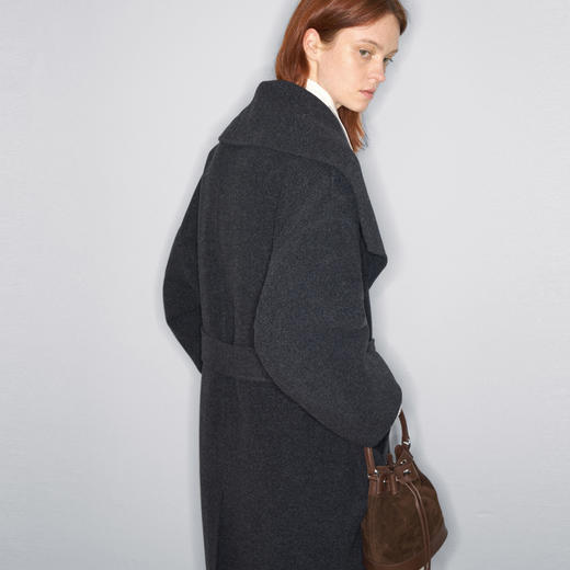 lost in echo2025早秋新款茧型大翻领纯羊毛保暖高级双面呢大衣 商品图3