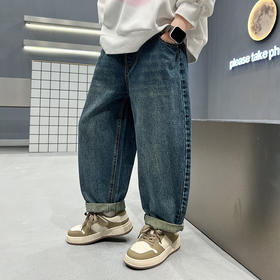 男童字母绣花牛仔裤