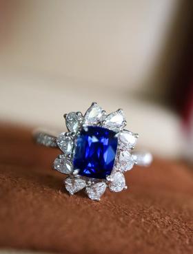 1.58ct蓝宝石戒指