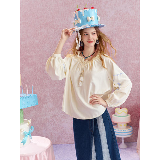 两三事白色梦境2025秋新款小清新荷叶边领流苏绑带刺绣衬衫女宽松 商品图2