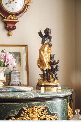 【已售】独角鹿西洋古董19世纪法国著名雕塑家Math. Moreau签名创作人物主题铜鎏金精雕装饰青铜雕塑作品《泉边的爱神》