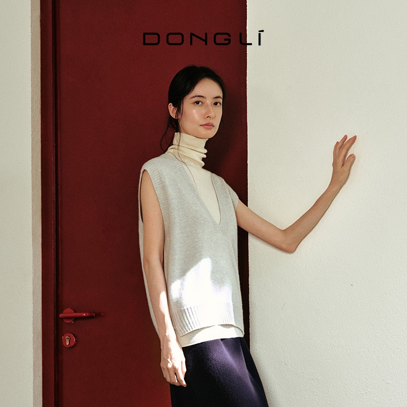 东黎 • 山羊绒女士春秋全成型V领针织马甲背心外穿 3210