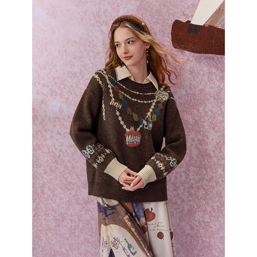 两三事 蜜糖盛宴 2025秋季新款复古项链提花图案套头毛衣女宽松 商品图2