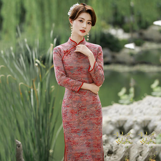 SC21957红色祥云国风妈妈装长款改良长袖旗袍秋季2025新款女复古修身收腰 商品图1