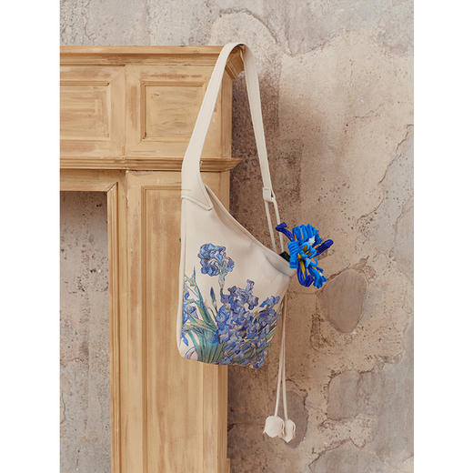 两三事梵高文艺鸢语诗廊2025秋新款鸢尾花印花荔枝纹PU斜挎包女包 商品图1