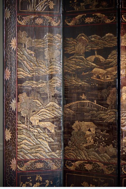 【已售】独角鹿西洋古董19世纪中国清代出品官邸人物与亭台山水主题黑漆地款彩双面八曲屏风 商品图5