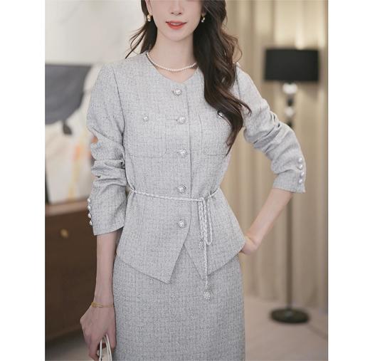 「银灰格调」小香风套装 米思阳2026春季高级感浅灰色小香风单排扣外套高腰半身裙两件套女4477 商品图6