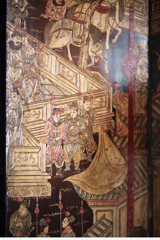 【已售】独角鹿西洋古董19世纪中国清代出品官邸人物与亭台山水主题黑漆地款彩双面八曲屏风 商品图6