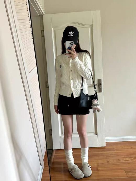 【孤品捡漏】G204米色麻花爱心刺绣标针织开衫--喜出 商品图3