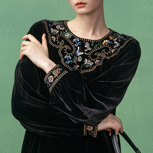 【林栖设计小店】真丝丝绒连衣裙绣花腰带国风2025秋冬新款女1954046 商品图6