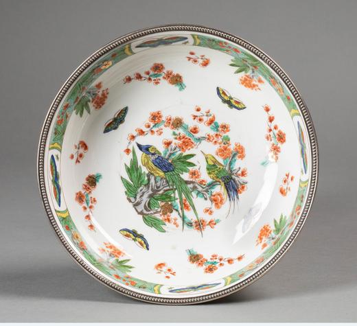 独角鹿西洋古董20世纪法国著名金银器工坊ODIOT出品古典卷叶纹纯银精雕装饰繁花蝶雀主题中国粉彩瓷碗一对 商品图3