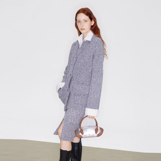 lost in echo2025早秋新款舒适保暖宽松阔版翻领高级羊毛针织外套 商品图3