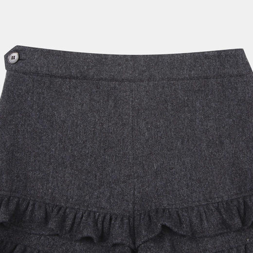 Herlian2025年秋季新品女士双层花边拼接设计毛呢短裤 商品图3