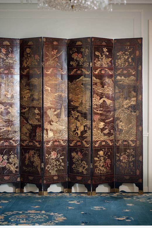 【已售】独角鹿西洋古董19世纪中国清代出品官邸人物与亭台山水主题黑漆地款彩双面八曲屏风 商品图4