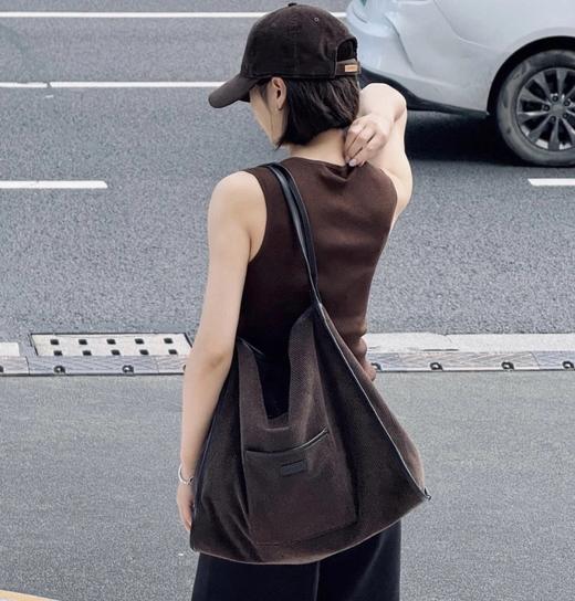 自留推荐  he灯芯绒购物袋   万物皆可装！  灯芯绒撞色购物袋单肩托特包 商品图1