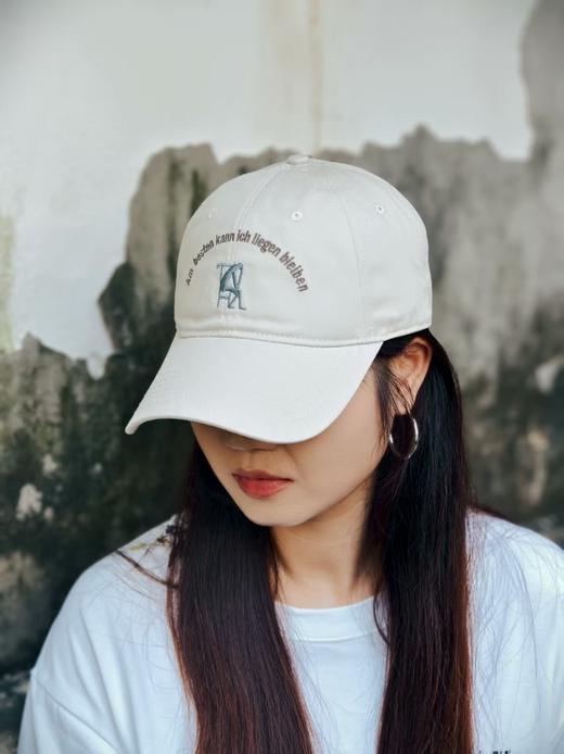 【新品】卡夫卡“慢活”系列棒球帽 （五色可选，藏蓝/灰/咖色/深红/米白）   帽围可调节  文创  穿搭  帽子  夏季  广西师范大学出版社 商品图3