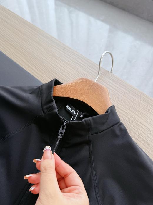 点此购买 凯乐石女士半拉链吸湿排汗保暖户外攀登登山长袖T恤衫 bk 328913 商品图14