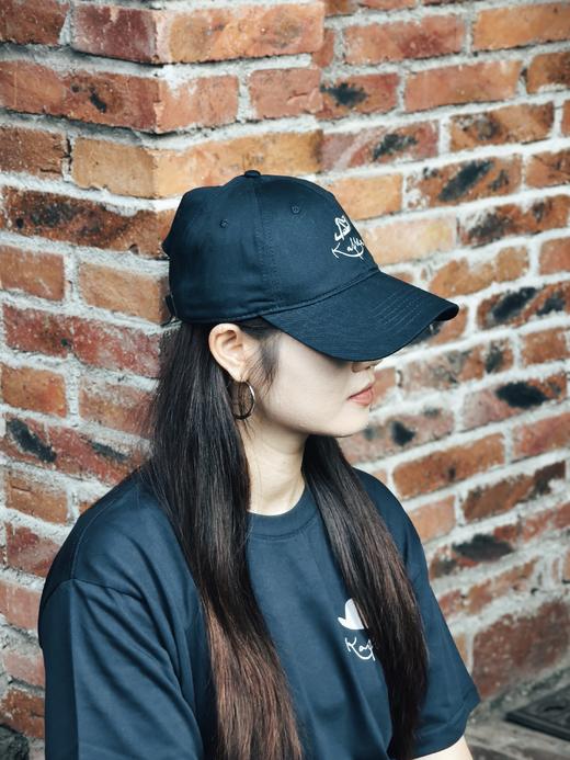 【新品】卡夫卡“慢活”系列棒球帽 （五色可选，藏蓝/灰/咖色/深红/米白）   帽围可调节  文创  穿搭  帽子  夏季  广西师范大学出版社 商品图2