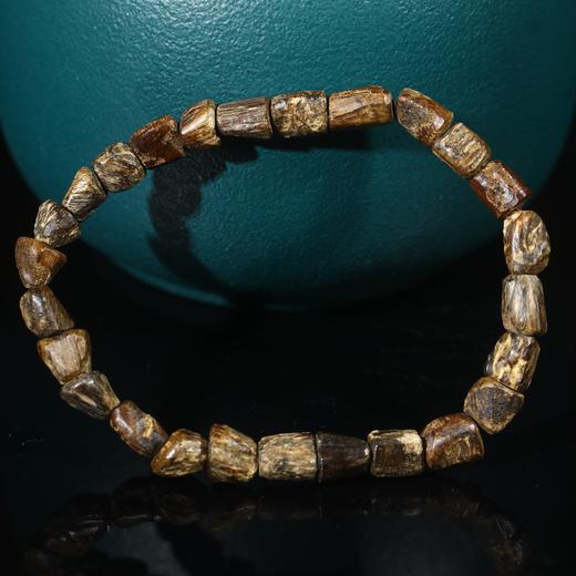 BC.BT5-8.28-4   加里曼丹沉水(随行) ，6.55mm，4.23g 商品图0