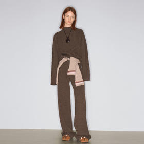 lost in echo2025早秋新款修身手绣绞花小高领套头毛衣直筒长裤女