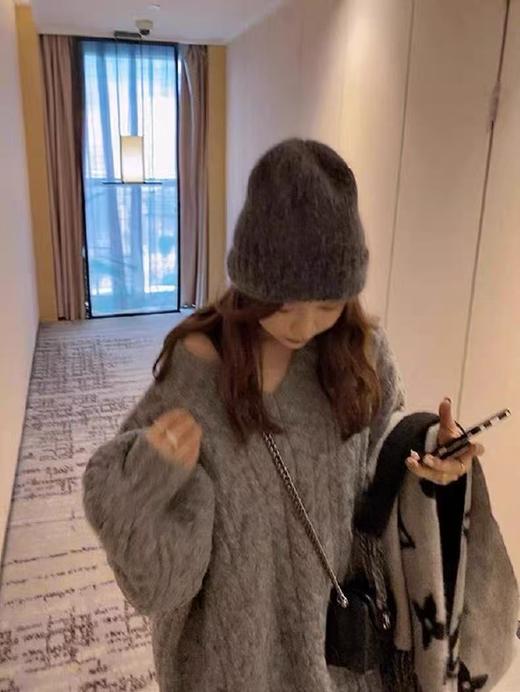 【孤品捡漏】G179灰色V领麻花针织毛衣-喜出 商品图1