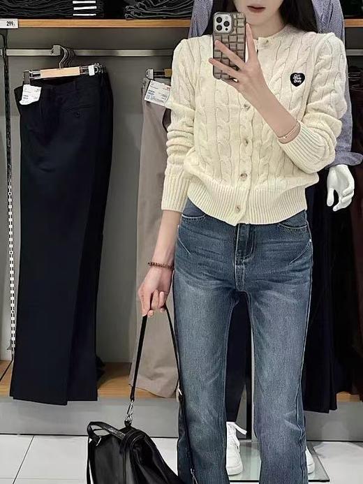 【孤品捡漏】G204米色麻花爱心刺绣标针织开衫--喜出 商品图0