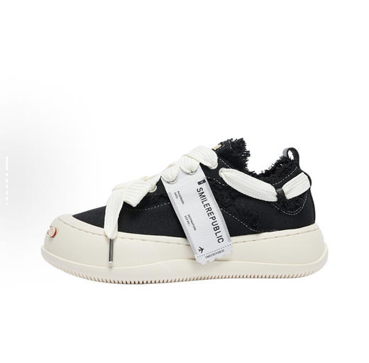 SSS级市售天花板 SMILEREPUBLIC 开口笑帆布鞋 众多明星上脚的笑脸鞋 男女同款 黑白配色超级经典百搭 厚底增高，对于小个子女生特别友好哟~ 商品图0