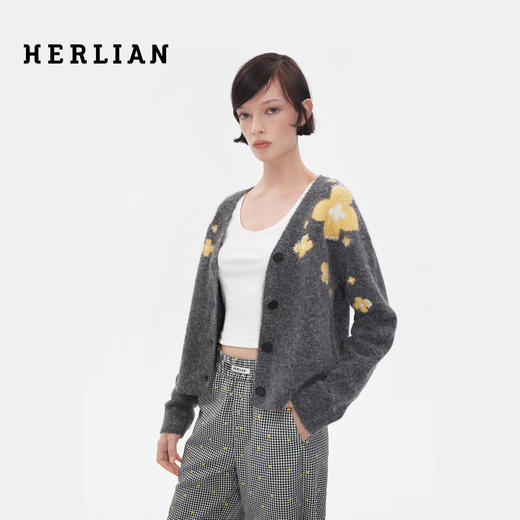 HERLIAN2025年秋季新品女士撞色设计V字领针织开衫 商品图0