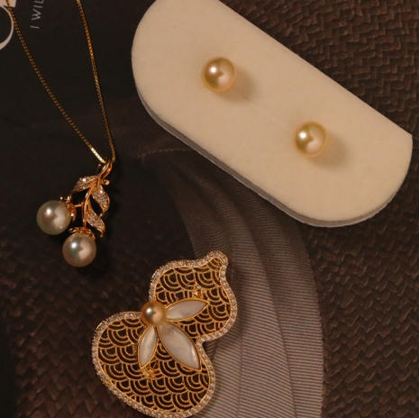 葫芦&胸针吊坠两用款，ji光无暇5-6mm akoya珍珠 羽皇金色akoya 或真多麻色akoya 进口海水珍珠 商品图4