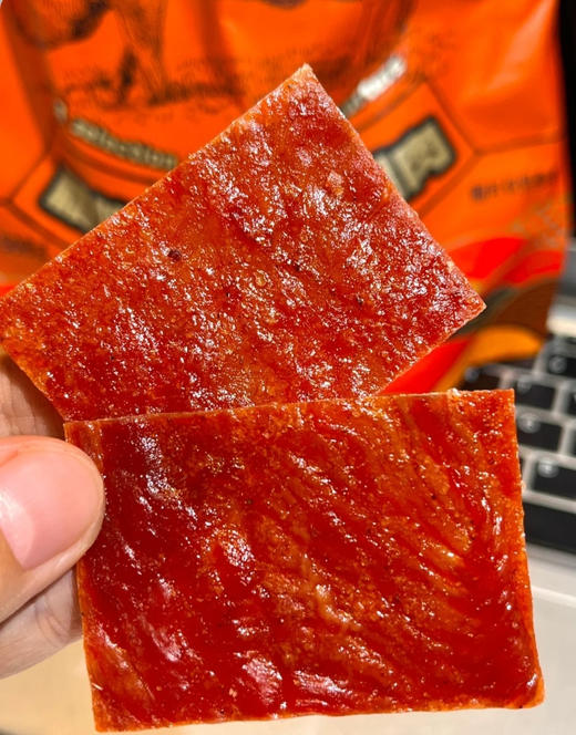 Cos*tco热销同款【神农公社-靖江猪肉脯】源自1985年靖江第二食品厂老字号出品肉脯紧实、油润咸香！吃起来肉感十足好有嚼劲啊！！ 🔺优质原切猪后腿肉➕精选鱼露 商品图5