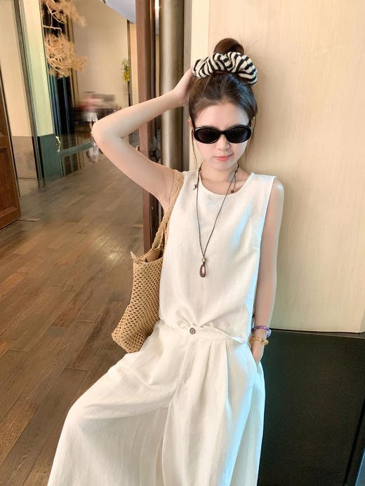 <曾小咸推荐>现货秒杀！最后一波 ！抢到赚到！简约休闲背心裤子两件套 日常259.99 立减100 秒杀159.99！ 商品图11