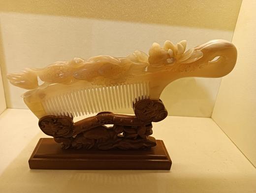 00008雕刻牛角梳 商品图0