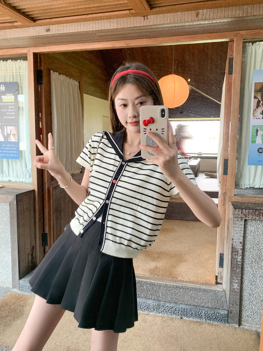 <曾小咸推荐>现货秒杀！最后一波 ！抢到赚到！2色减龄学院风海军领针织衫 日常159.99 立减90 秒杀69.99！ 商品图3