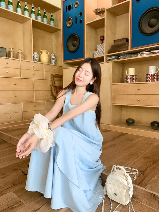 <曾小咸推荐>现货秒杀！最后一波 ！抢到赚到！韩系蓝色不规则方领连衣裙 日常209.99 立减100 秒杀109.99！ 商品图10