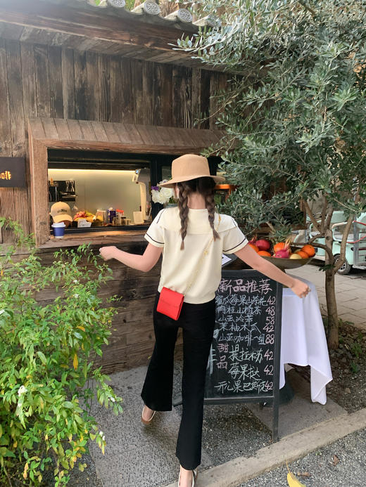 <曾小咸推荐>现货秒杀！最后一波 ！抢到赚到！2色减龄学院风海军领针织衫 日常159.99 立减90 秒杀69.99！ 商品图9