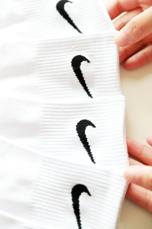 巨好穿啊啊啊啊啊，基础透气中筒袜。软支撑运动袜子情侣C083088 商品图1